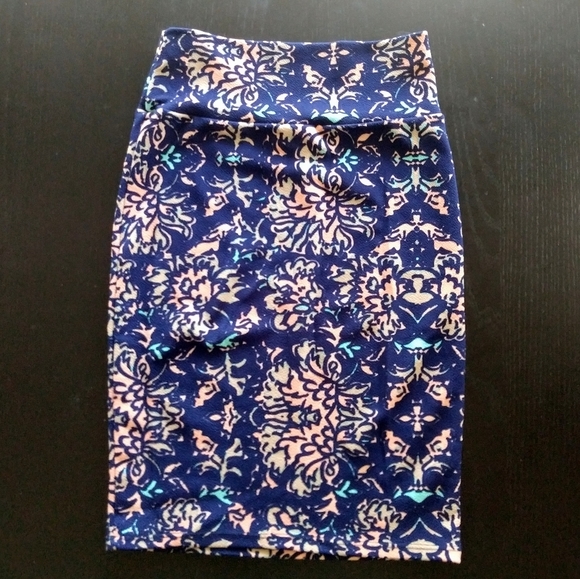 Cassie Pencil Skirt - Picture 4 of 6